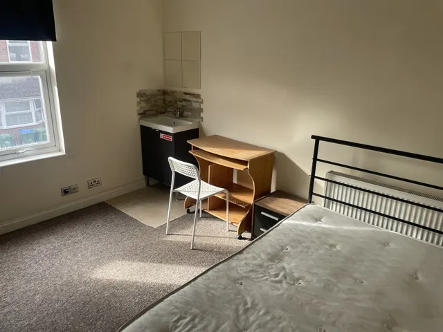 Rigby Road, SO17, photo 2