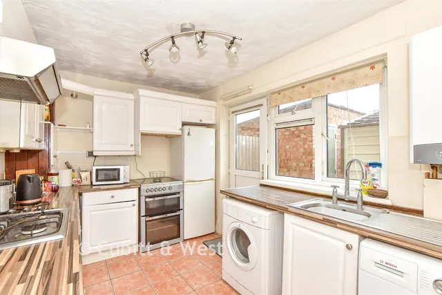 Marldell Close, Havant, PO9, photo 3