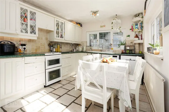 Currier Lane, Ashton-under-Lyne, OL6, photo 1