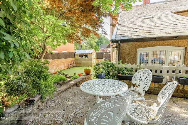 Currier Lane, Ashton-under-Lyne, OL6, photo 3