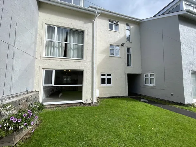 Ffordd Garnedd, Y Felinheli, photo 1