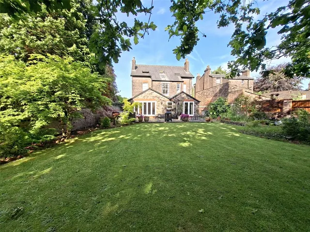 Salisbury Road, Cressington Park, L19, photo 2