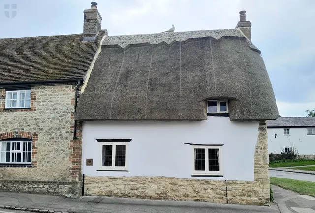 1 Aylesbury Road, Cuddington, Aylesbury, HP18 0BD, photo 1