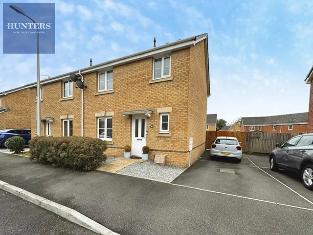 St. Ilid's Meadow, Llanharan, Pontyclun, photo 1