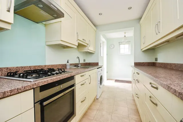 Cromwell Avenue, Billericay, CM12, photo 3