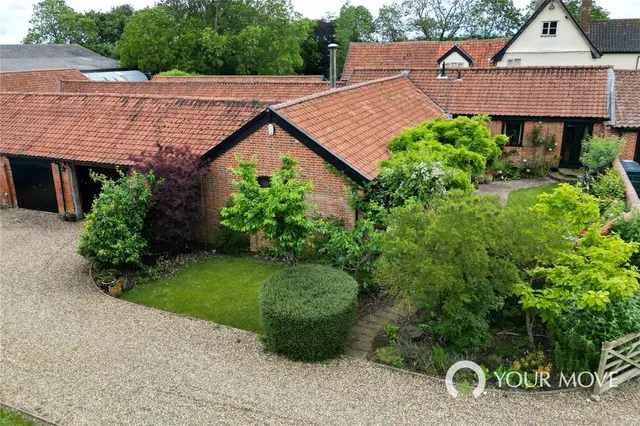Clintergate Road, Redenhall, IP20, photo 1