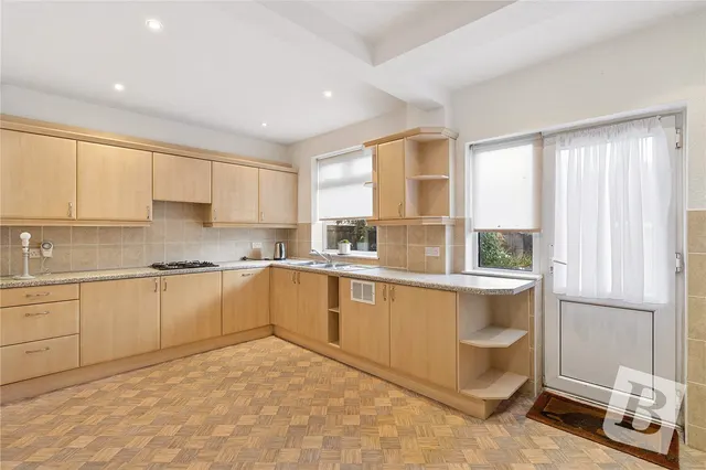 St. Marys Lane, Upminster, RM14, photo 3