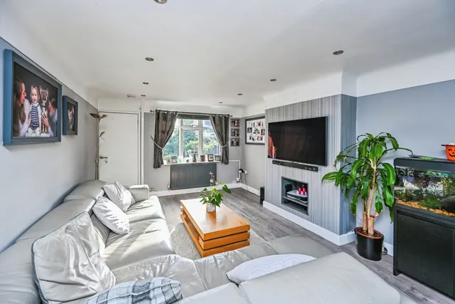 Ditchfield, Liverpool, L37, photo 2