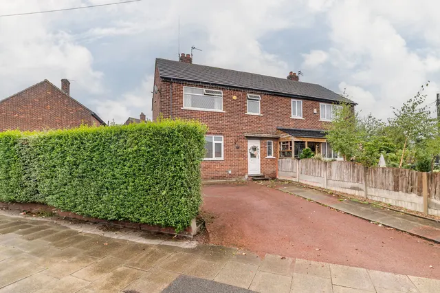 Peel Street, Heywood, photo 1