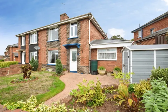 Hoker Road, EX2, photo 1