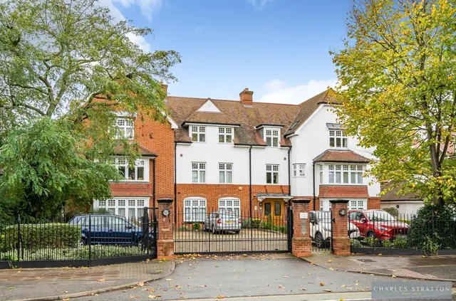 Highlands Apartments, Gidea Park, Essex, RM2 5EH, photo 1