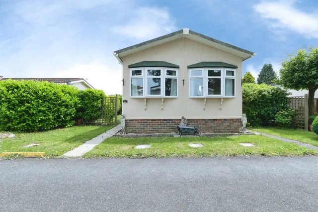 Photo 2 — Ringwood Road, West Moors, Ferndown