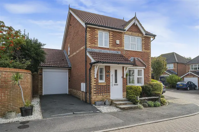 Micklefield Way, Seaford, photo 1