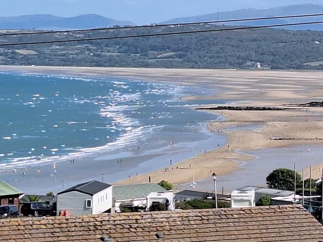 Amlwch Road, Benllech, photo 2