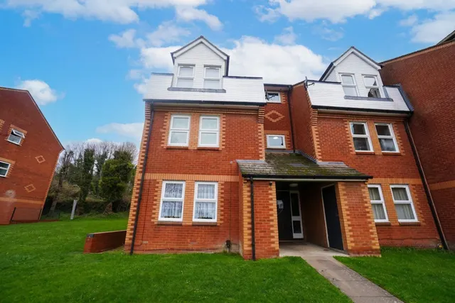 West Wycombe Road, High Wycombe, HP12, photo 1