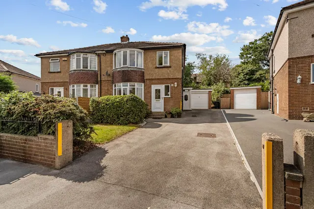 Kennedy Avenue, Huddersfield, photo 1