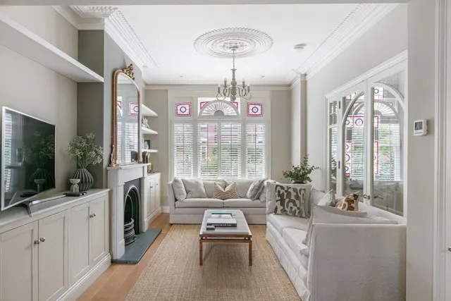 Photo 2 — Bovingdon Road, Fulham, London, SW6 2AP