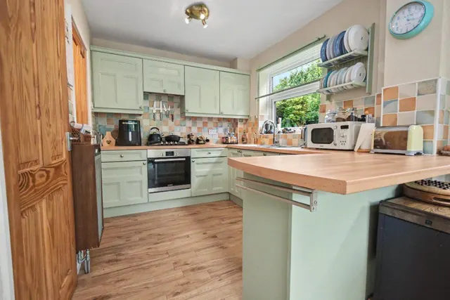 Magna Grove, Wakefield, WF2, photo 1