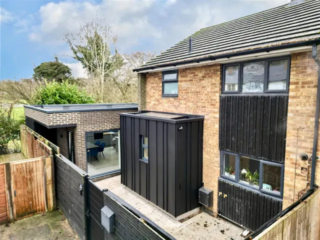 Photo 3 — Shephall View, Stevenage, Herts, SG1 1RR