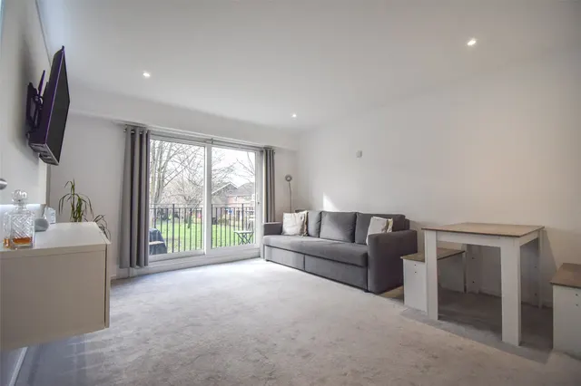 Photo 2 — Overton Close, Aldershot, Hampshire, GU11 3RP