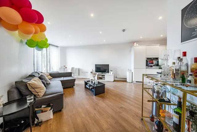 Boundaries Road, Balham, SW12, photo 1