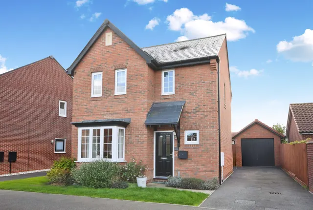Hurrell Close, Halstead, CO9, photo 1