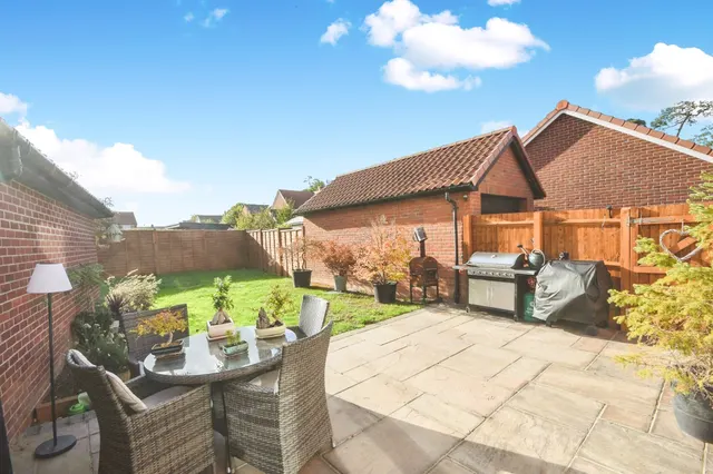 Hurrell Close, Halstead, CO9, photo 2