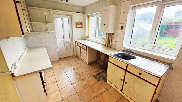 Warwick Grove, Audenshaw, M34, photo 3