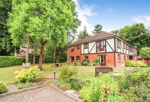 Pegasus Court, Fleet, Hampshire, GU51 4SX, photo 1