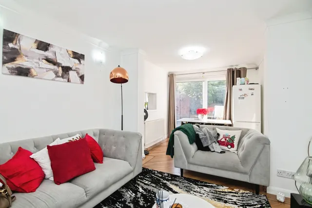 Gorsy Road, Quinton, B32, photo 3