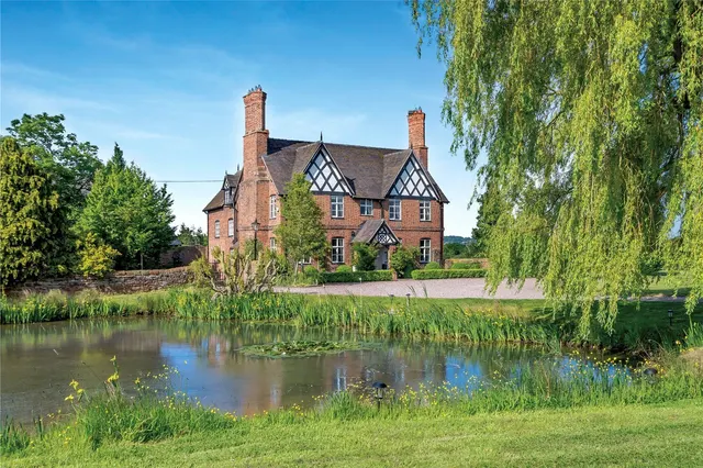 Near Tarporley, A Fully Restored Period Farmhouse, CH3, photo 1