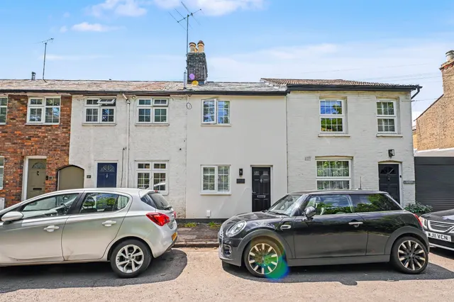 Ellesmere Road, Berkhamsted, photo 1