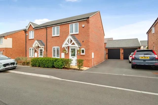 Heading Row, Droitwich, WR9, photo 1