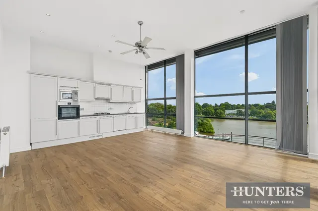 1 Goat Wharf, Brentford, TW8, photo 1