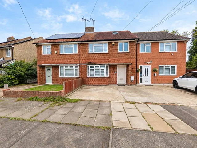 Rushdene Crescent, Northolt, UB5, photo 1