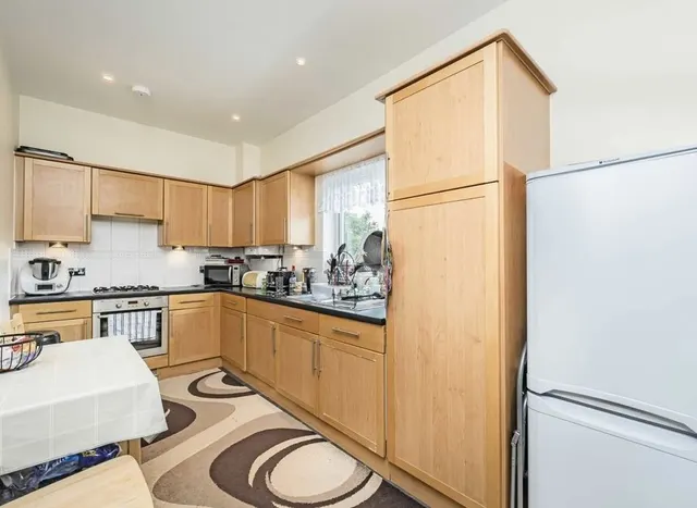 White Lodge Close, Isleworth, TW7, photo 2
