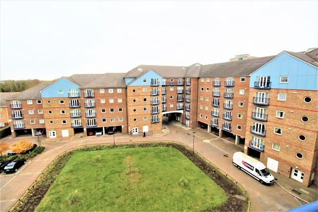 Argent Court, Grays, Essex, RM17 6QT, photo 1