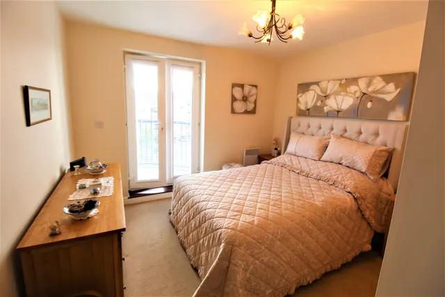 Photo 3 — Argent Court, Grays, Essex, RM17 6QT