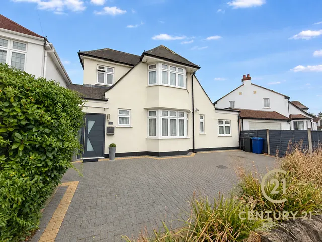 Minterne Avenue, Southall, UB2, photo 1