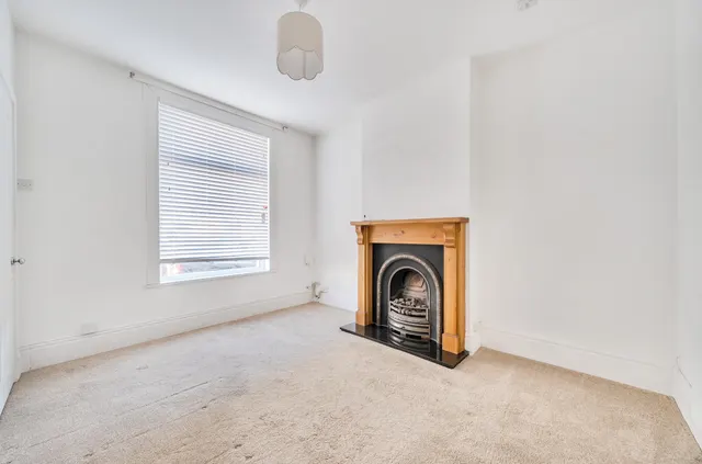 Lower Brookfield Road, Portsmouth, PO1, photo 2