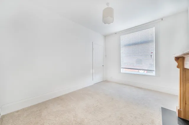 Lower Brookfield Road, Portsmouth, PO1, photo 3