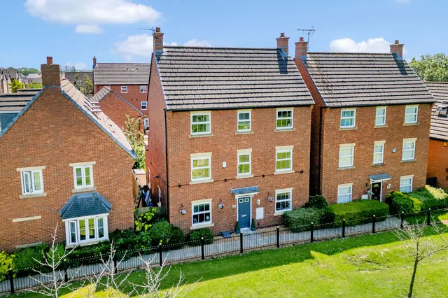 Applewood Grove, Halewood, Liverpool, Liverpool, L26 6BR, photo 1
