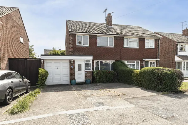 Rumfields Road, Broadstairs, Kent, CT10 2PG, photo 1