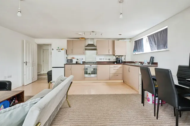 Lincoln Road, Peterborough, PE4, photo 1