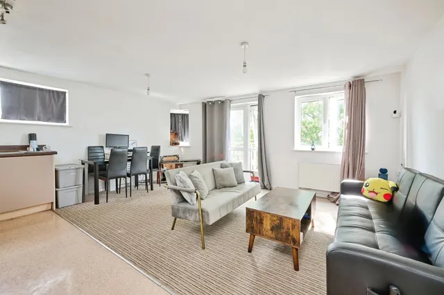 Lincoln Road, Peterborough, PE4, photo 2