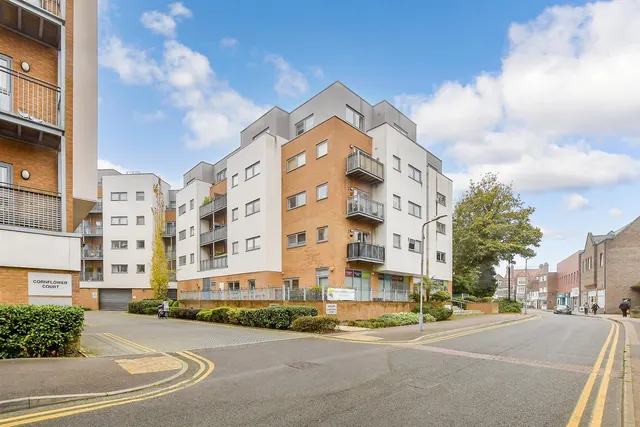 Sovereign Way, Tonbridge, TN9, photo 1