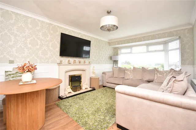 Temple Park Gardens, Leeds, LS15, photo 2