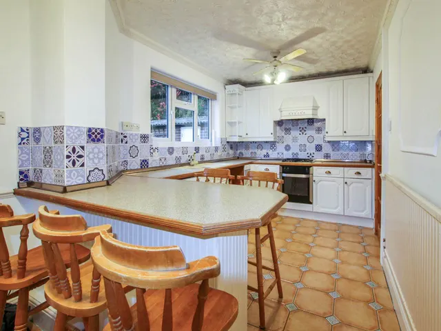 Providence Road, West Drayton, UB7, photo 1