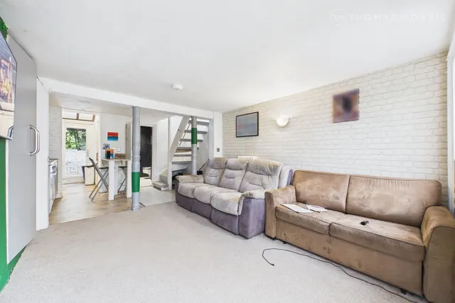 Prospect Row, St. Neots, PE19, photo 3