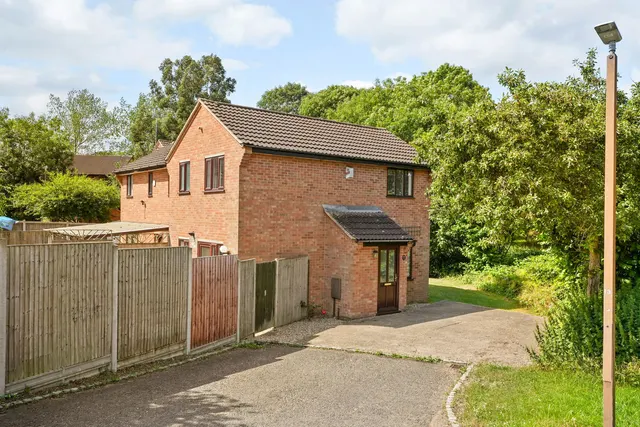 Photo 2 — Lundholme, Heelands, Milton Keynws, MK13 7QJ